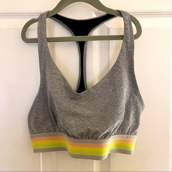 SIZE XS/L | Onzie matching workout set with stripe detail - Picture 2 of 4
